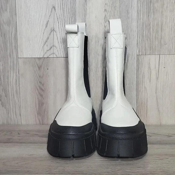 🛍Puma Mayze Stack Chelsea Boot White Black Slip On Womens Size 5.5 - Picture 5 of 10